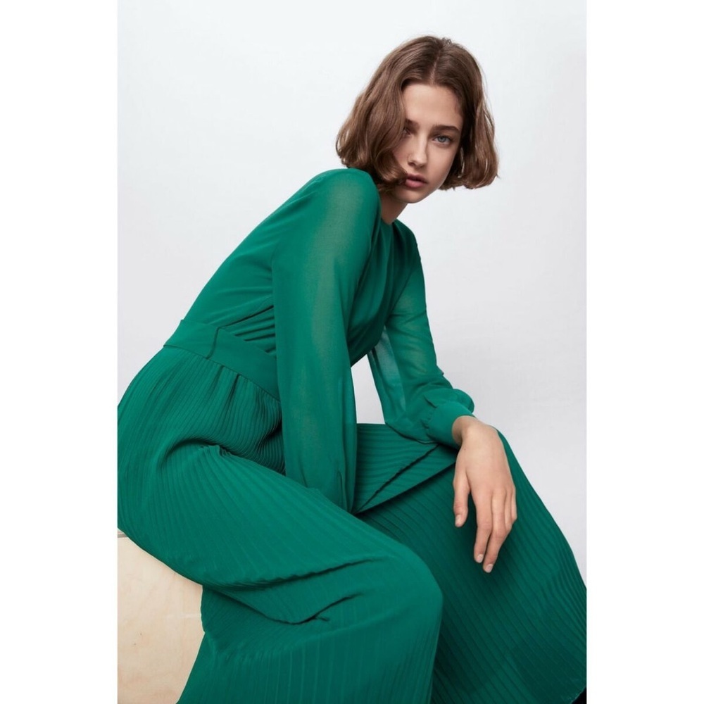 Sold Zara Pleated Green Jumpsuit Small No belt Maxi floor lenght